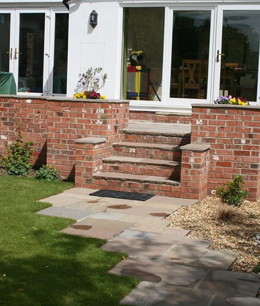 brick-retaining-wall-and-steps-block